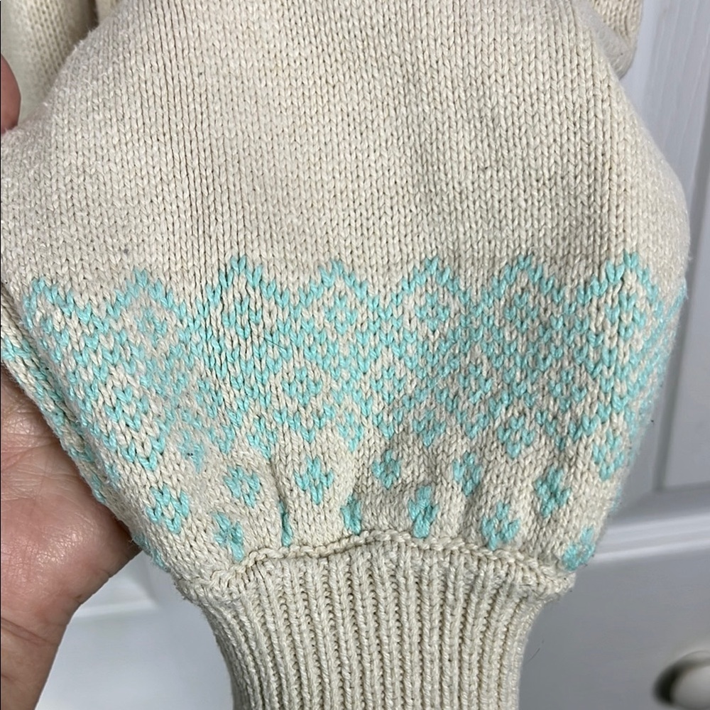 Crown & Ivy Cream Fair Isle Crew Neck Sweater Size M Long Sleeves Colorful Warm - Picture 4 of 8